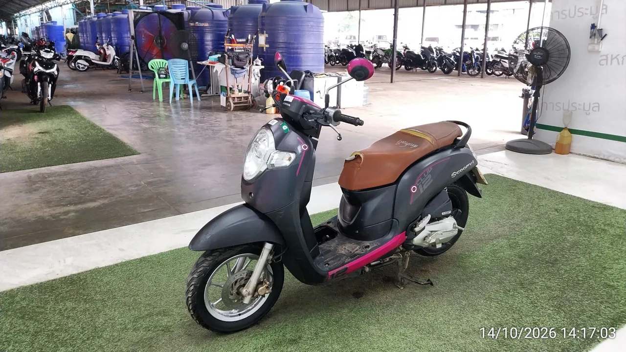 Honda Scoopy – 8