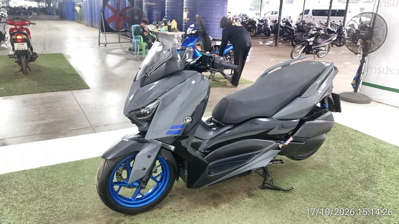 2020 Yamaha X-Max – 8