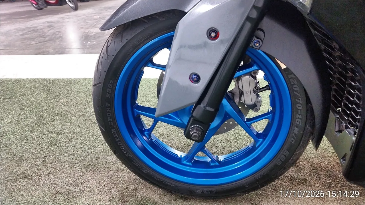 2020 Yamaha X-Max – 9