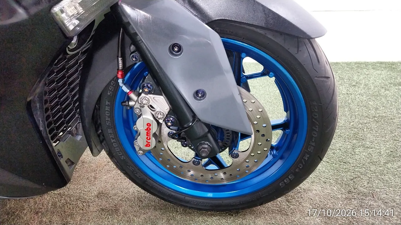 2020 Yamaha X-Max – 10
