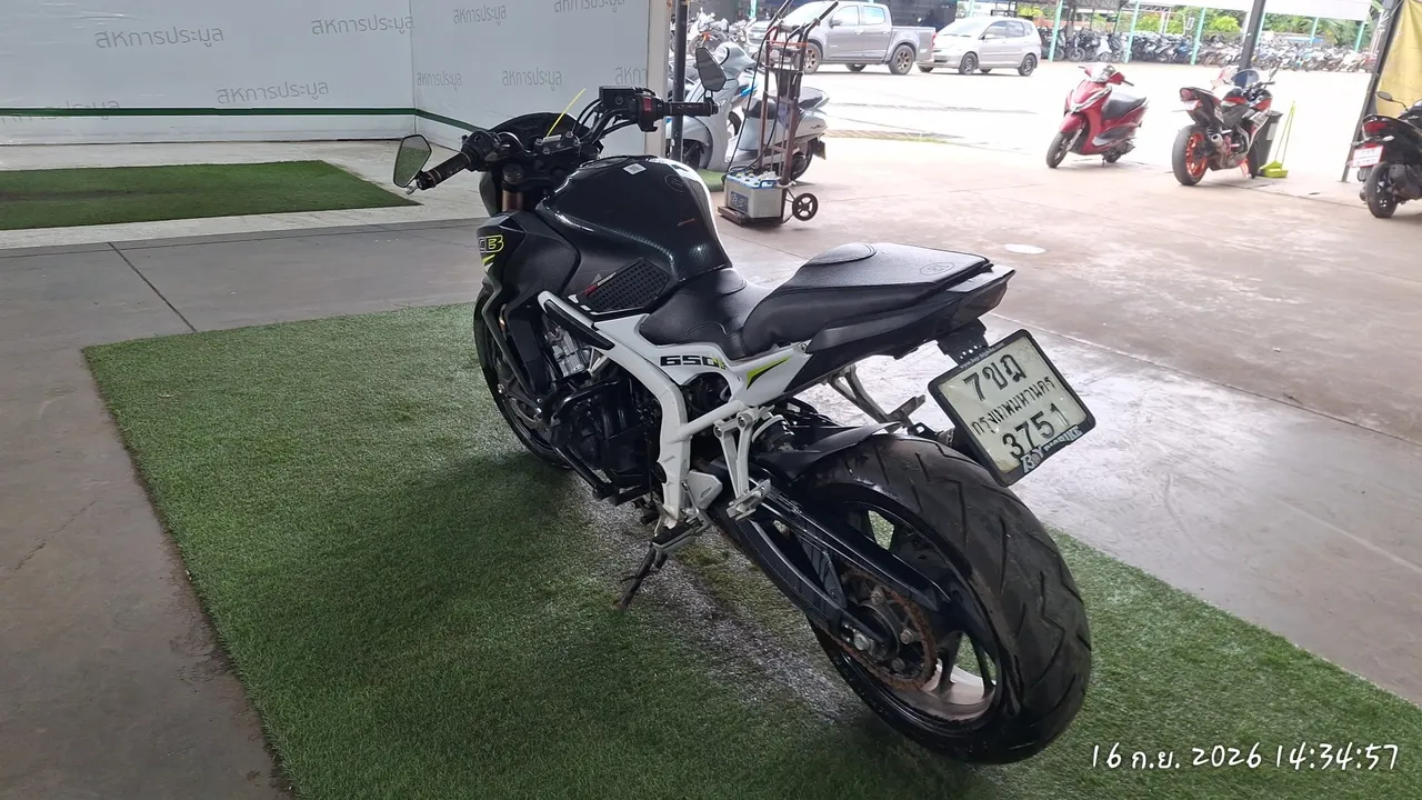 2016 Honda CB650F – 7