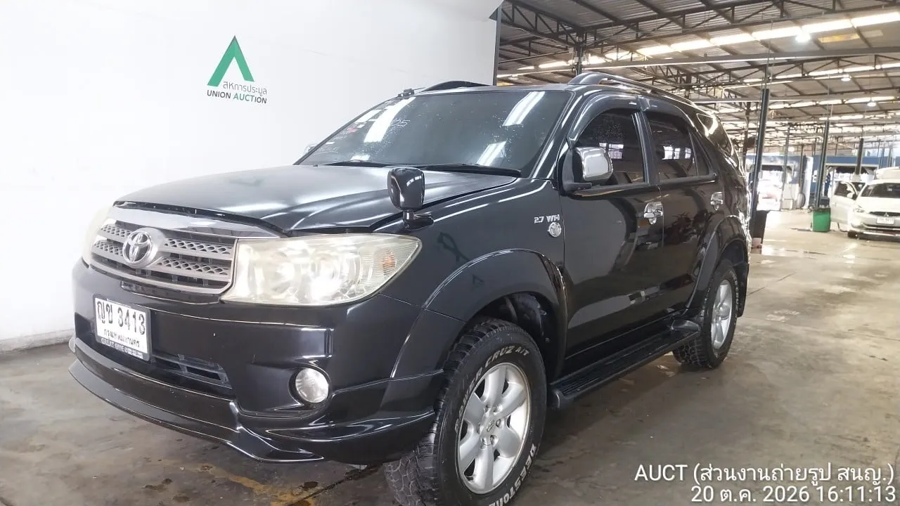 2010 Toyota Fortuner – 3