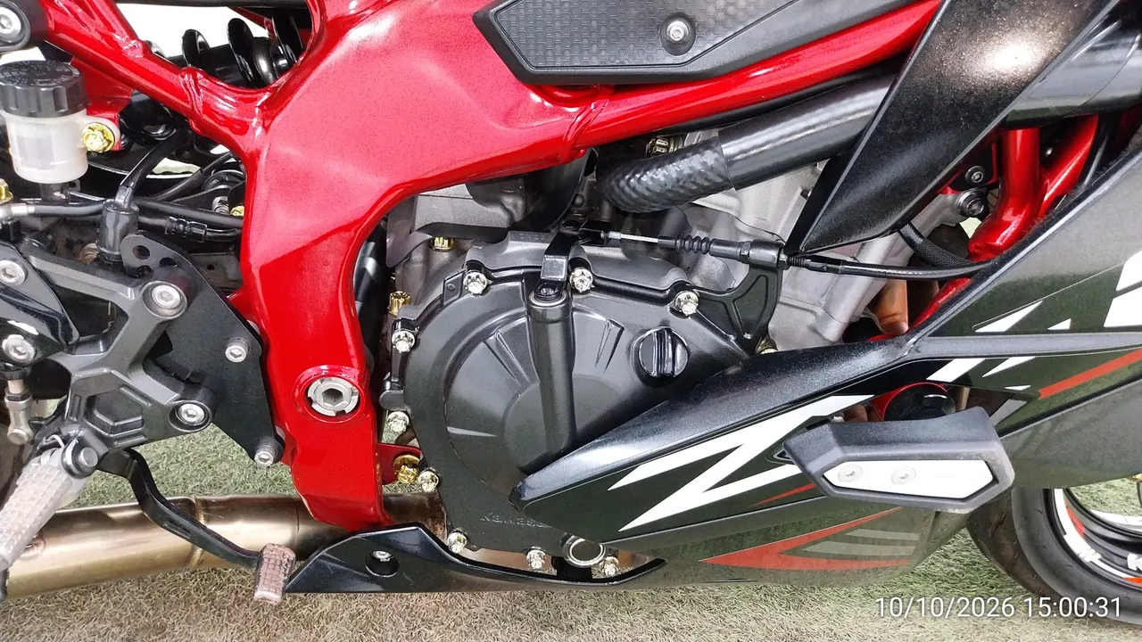 2020 Kawasaki Ninja ZX-25R – 11