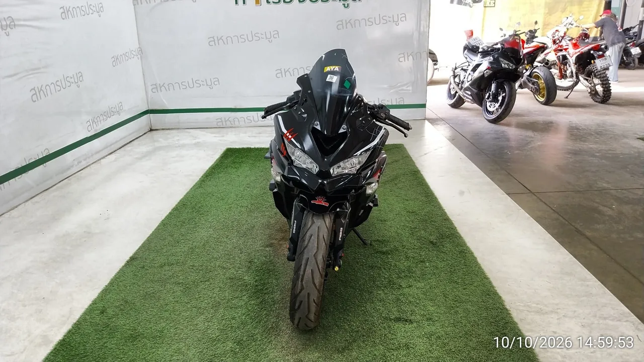2020 Kawasaki Ninja ZX-25R – 1