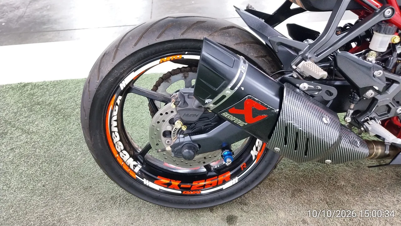 2020 Kawasaki Ninja ZX-25R – 12