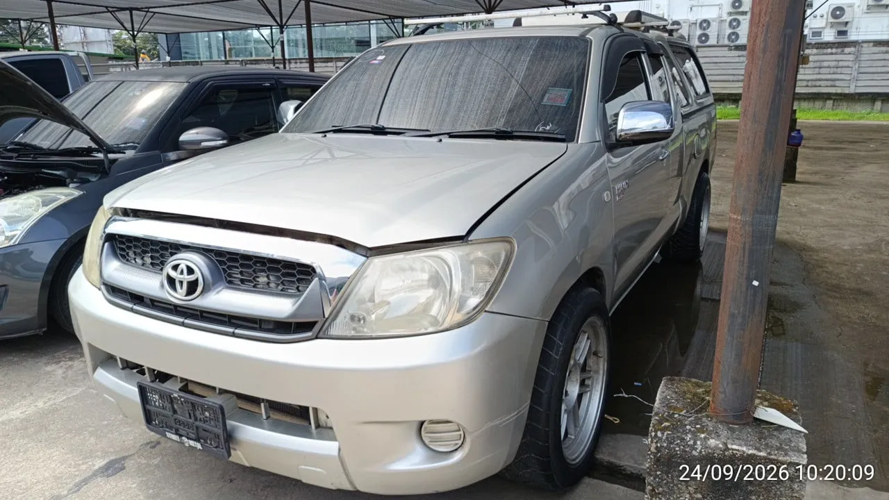 2005 Toyota Hilux Vigo – 12