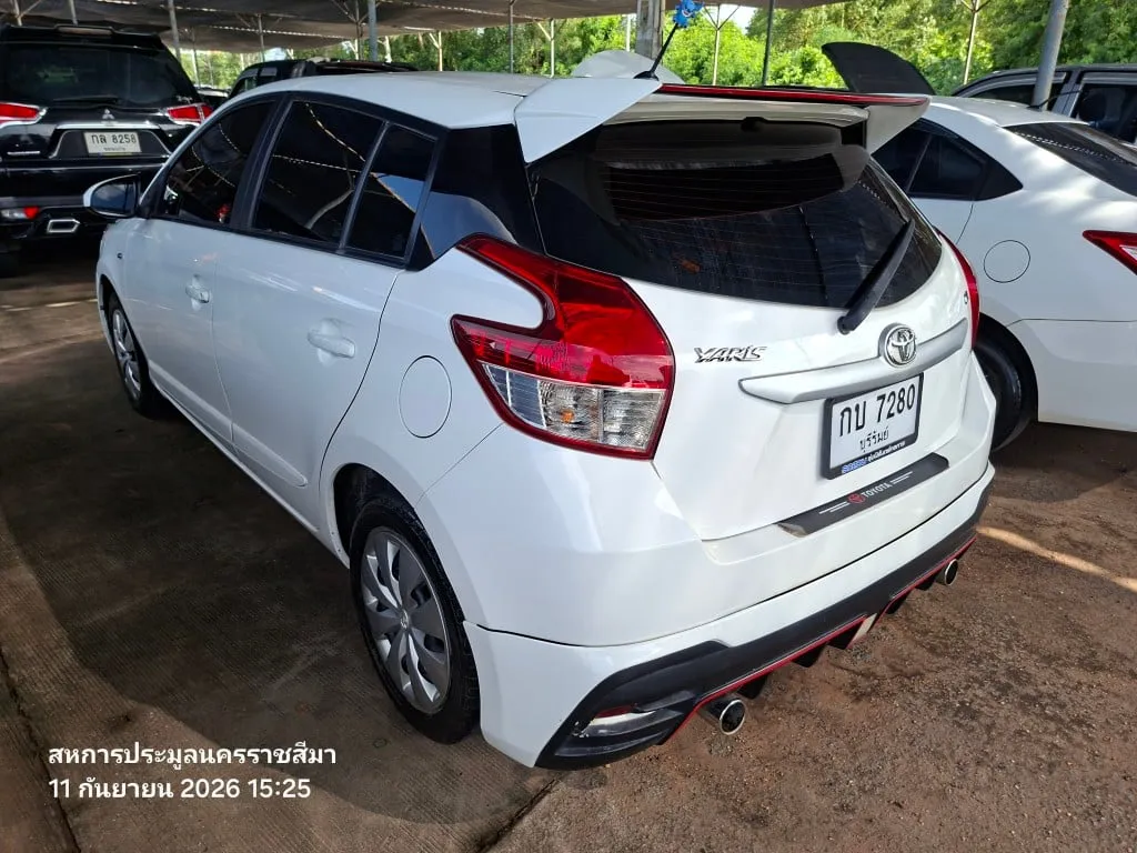 2017 Toyota Yaris – 6