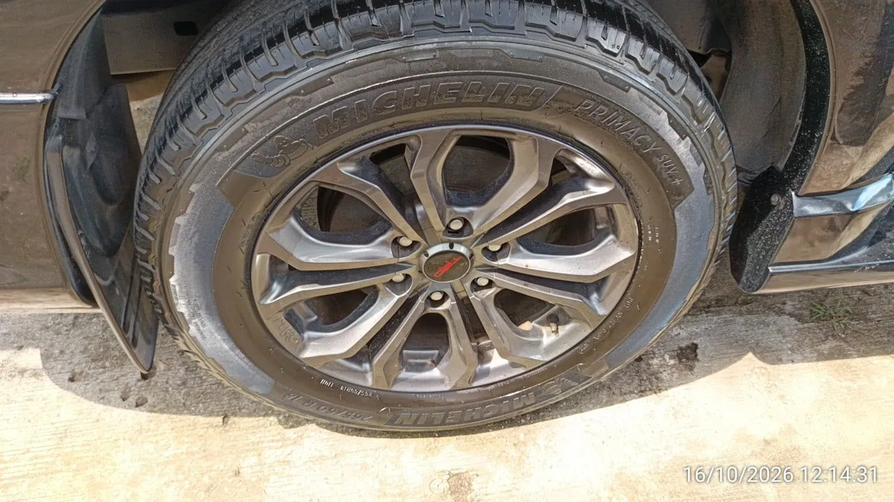 2012 Toyota Fortuner – 12