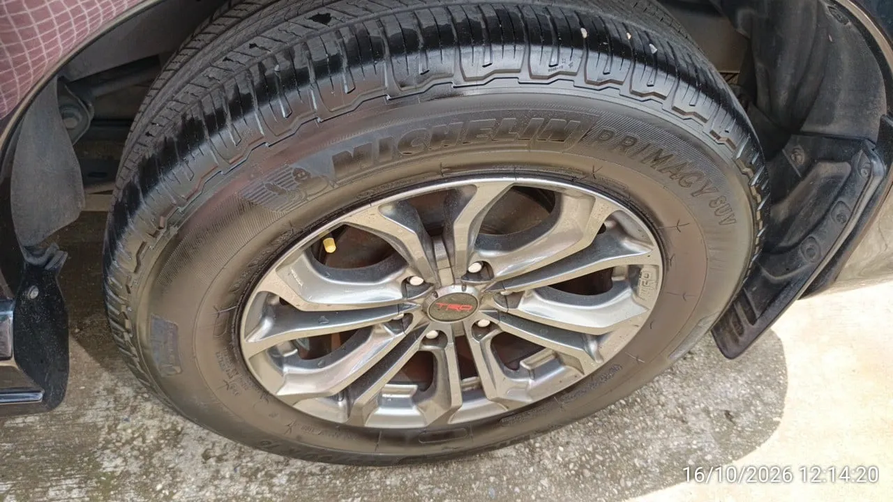 2012 Toyota Fortuner – 10
