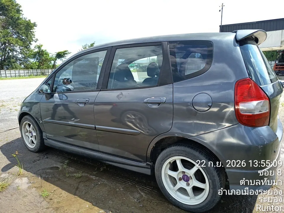2004 Honda Jazz – 7
