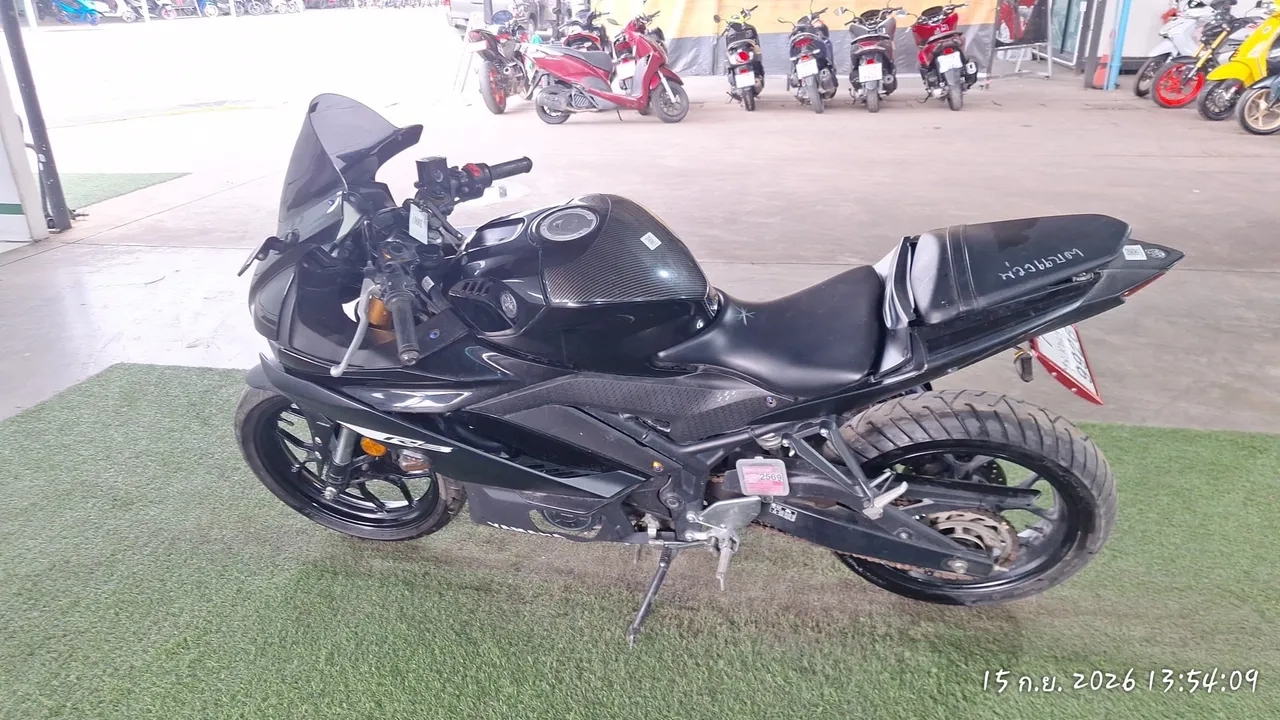 2021 Yamaha YZF-R3 – 8