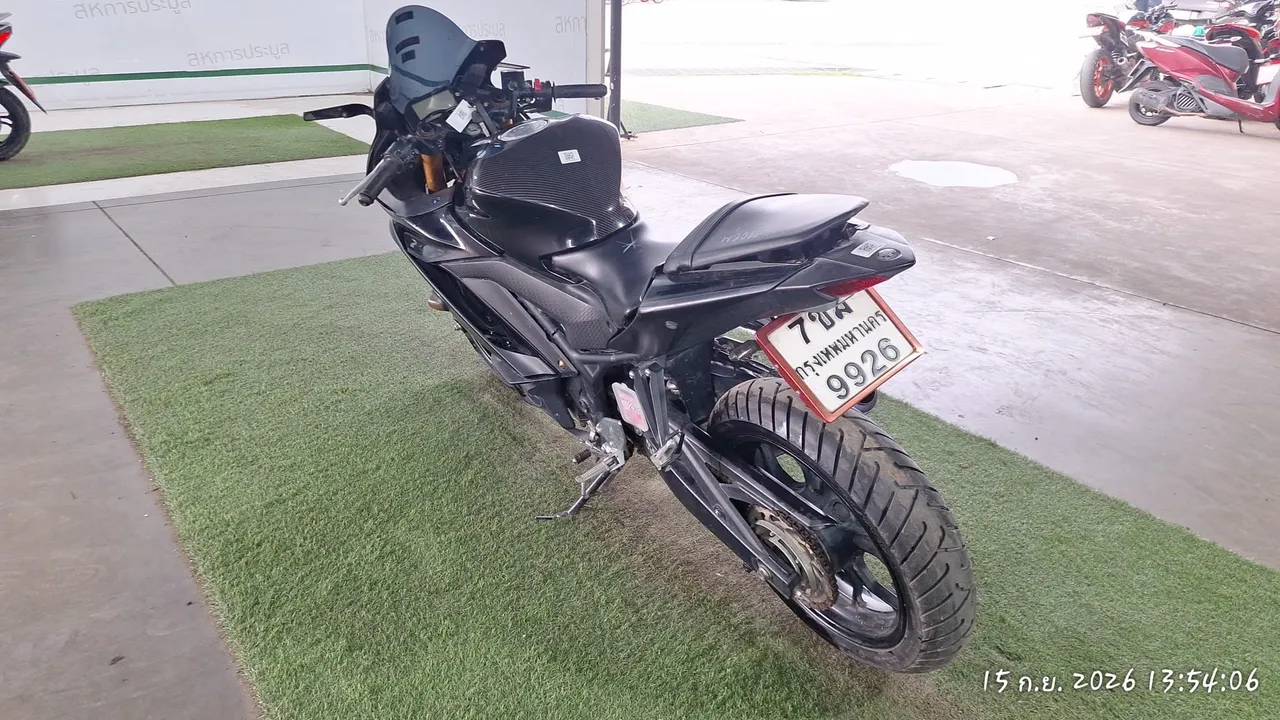 2021 Yamaha YZF-R3 – 7
