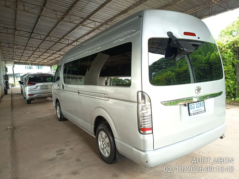 2014 Toyota Commuter – 7
