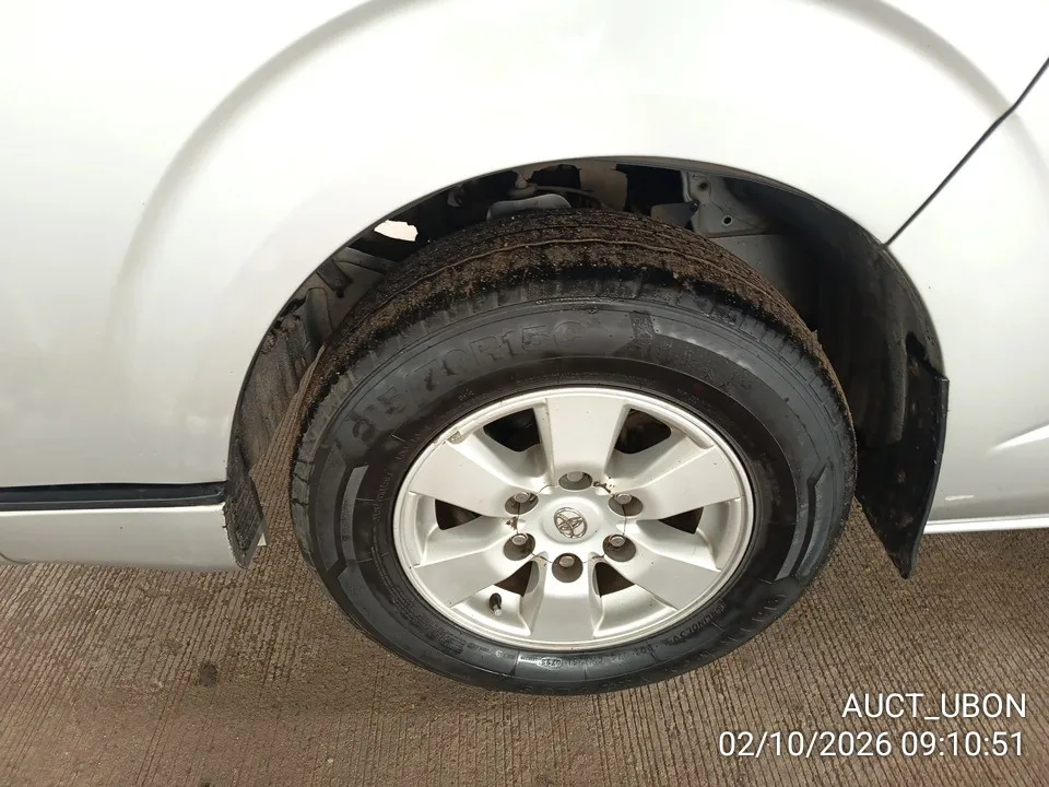 2014 Toyota Commuter – 9