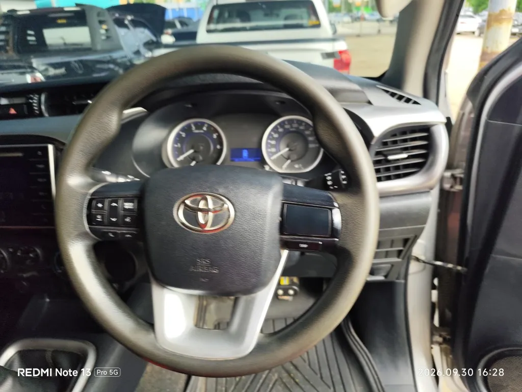 2015 Toyota Hilux Revo – 11