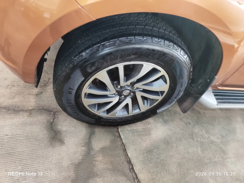 2014 Nissan Navara – 7