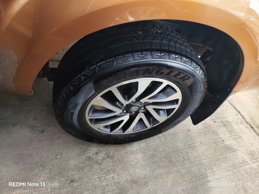 2014 Nissan Navara – 8