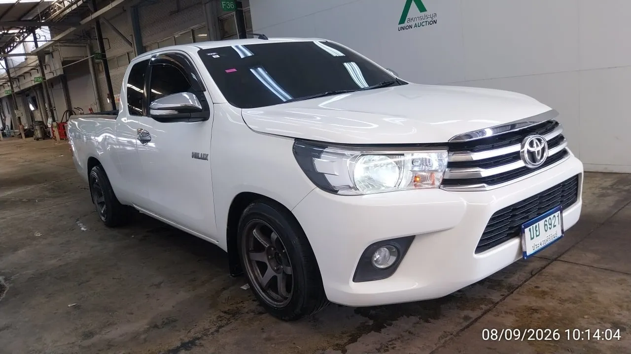 2016 Toyota Hilux Revo – 2