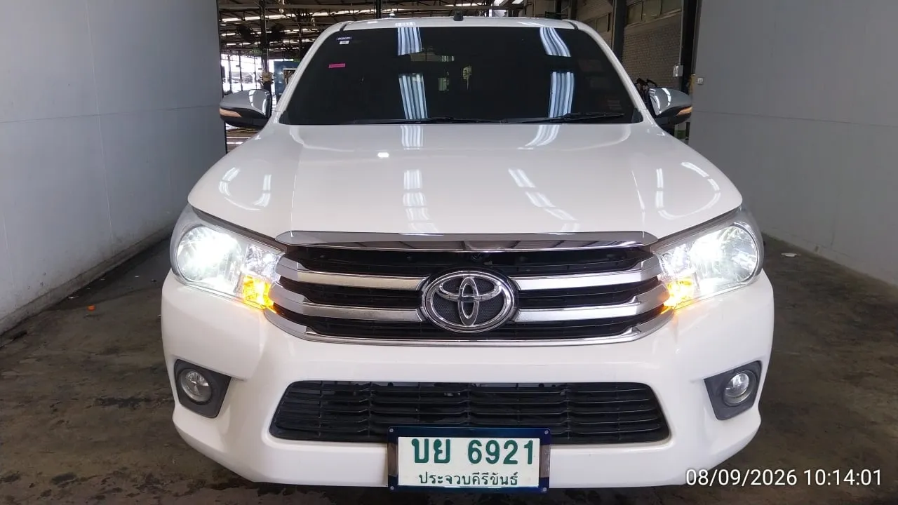 2016 Toyota Hilux Revo – 1