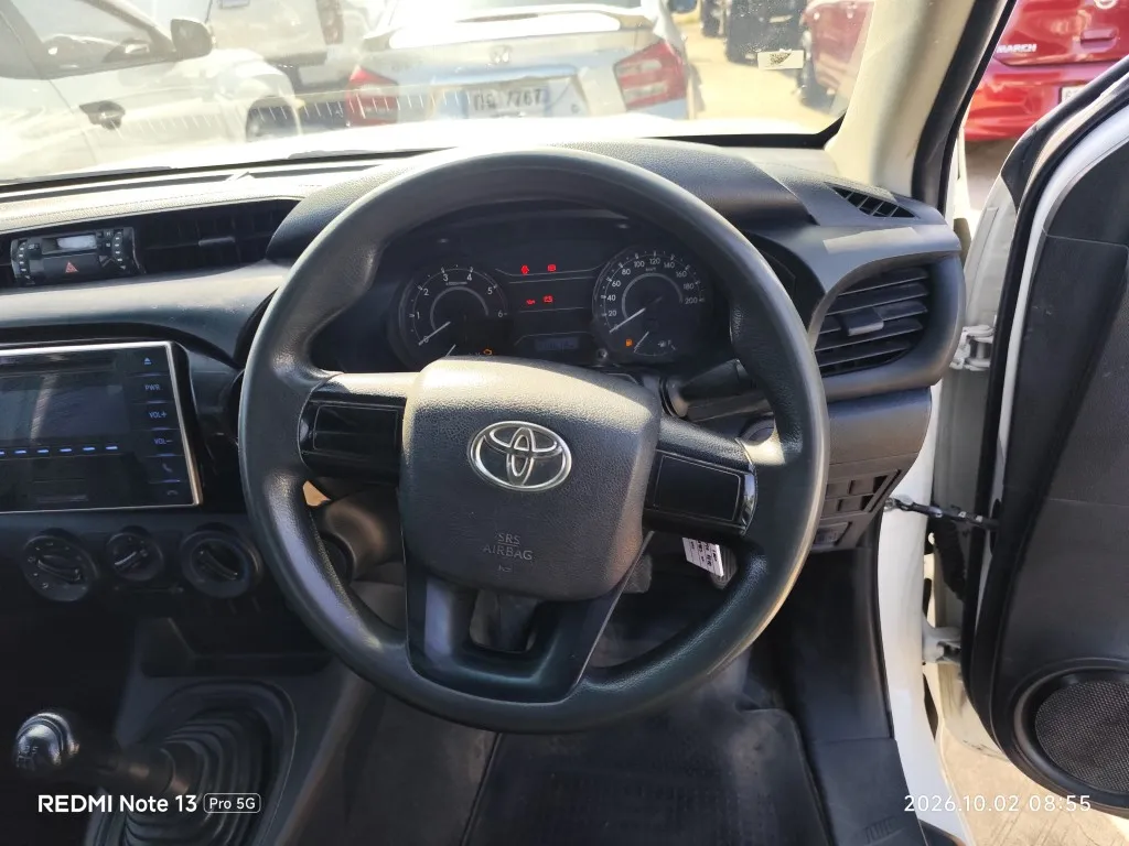 2016 Toyota Hilux Revo – 11