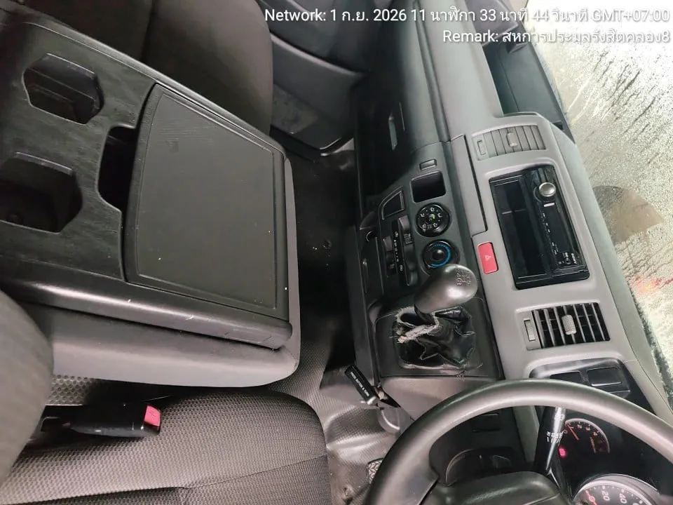 2010 Toyota Hiace – 9