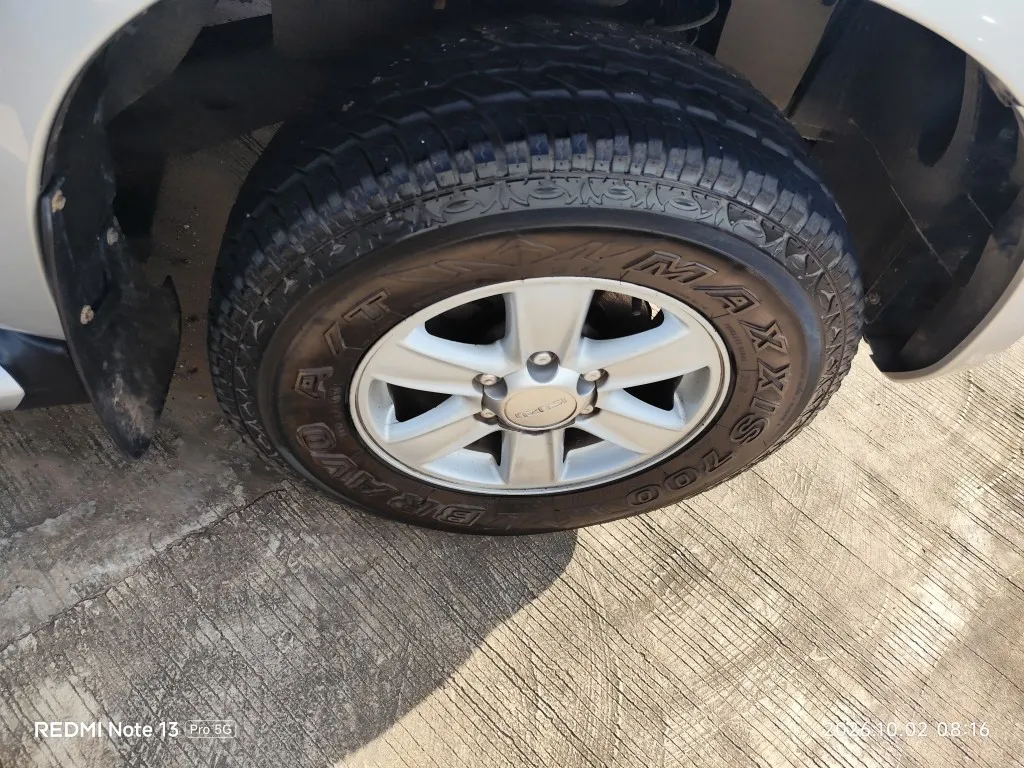 2015 Isuzu D-Max – 10