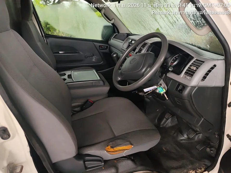 2010 Toyota Hiace – 8