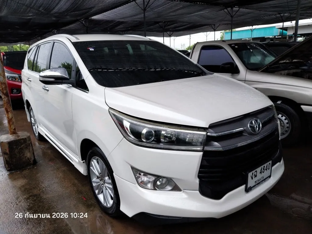 2017 Toyota Innova Crysta – 3