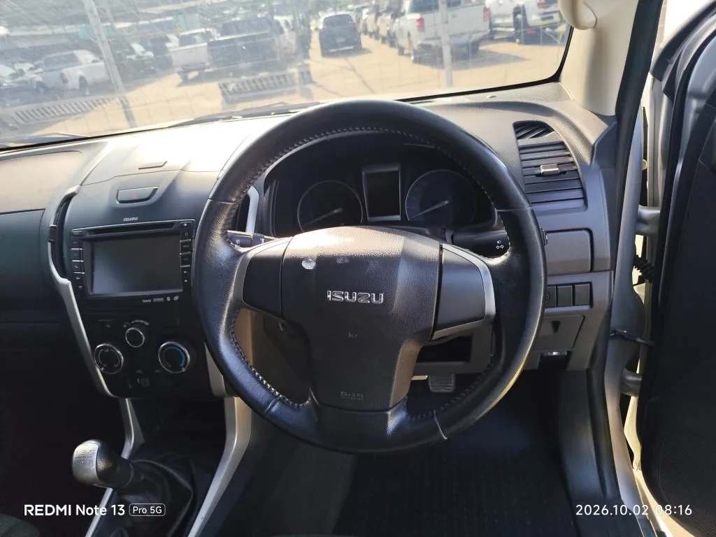 2015 Isuzu D-Max – 12