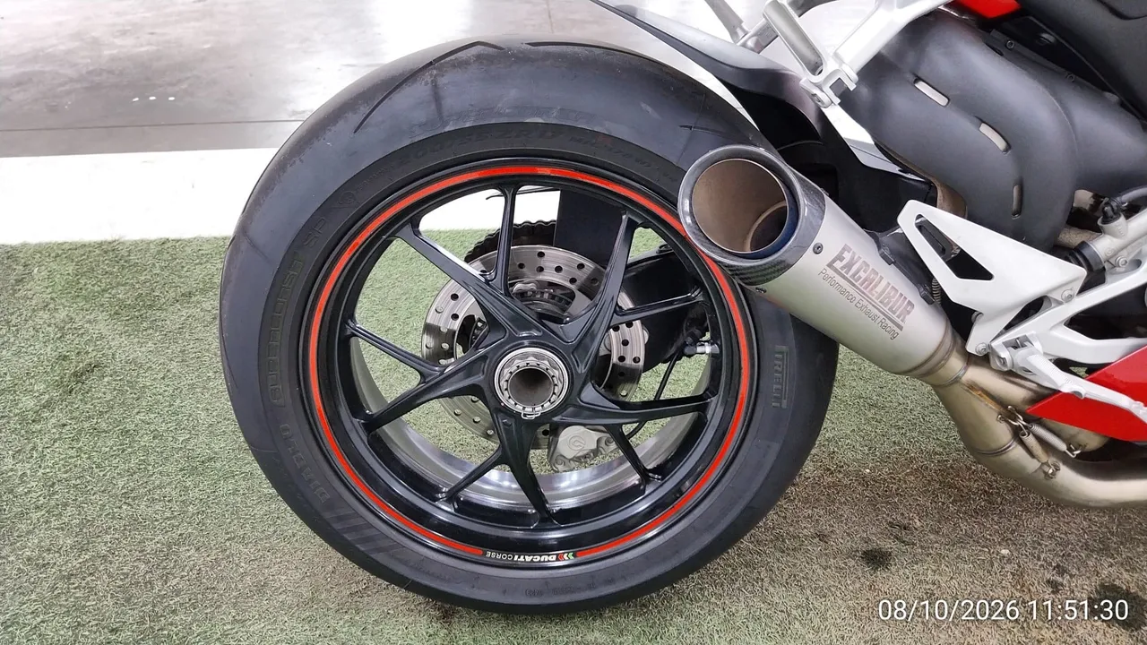 2019 Ducati Panigale V4 – 12