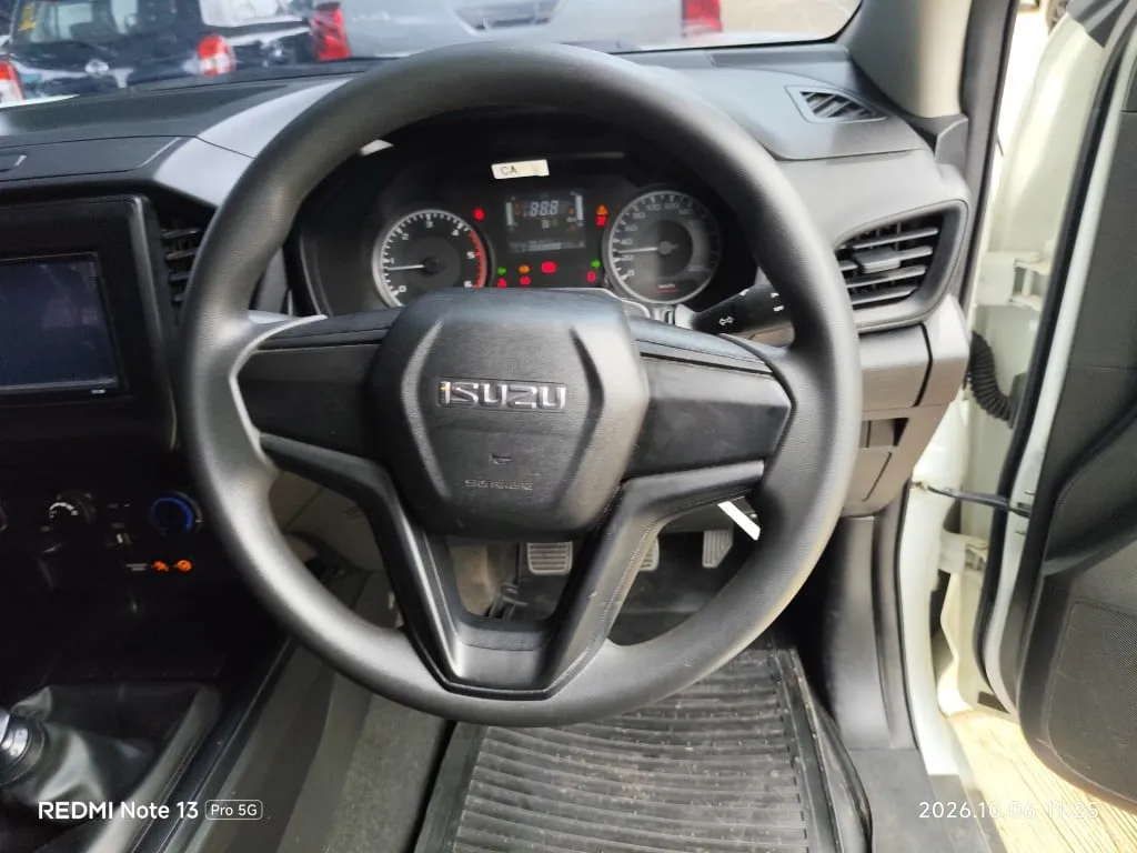 2021 Isuzu D-Max – 11