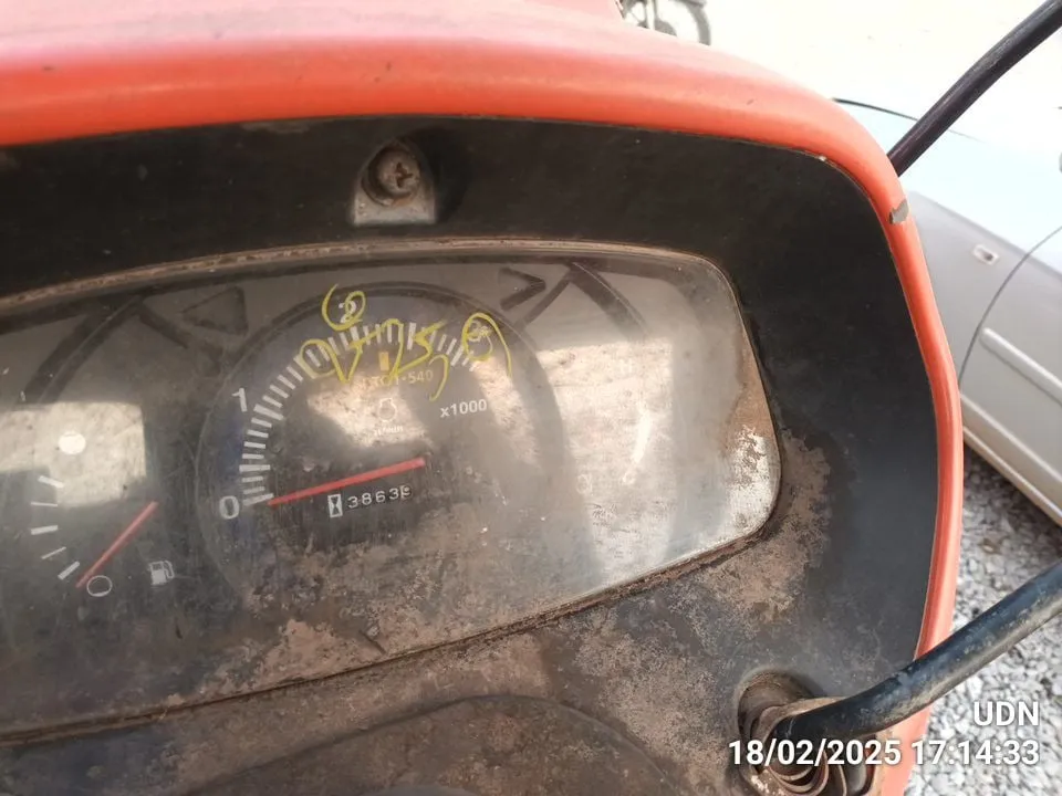 2010 Kubota L4708DT – 12