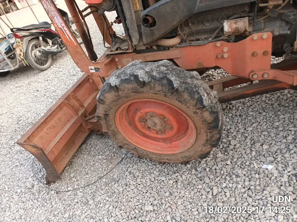 2010 Kubota L4708DT – 10