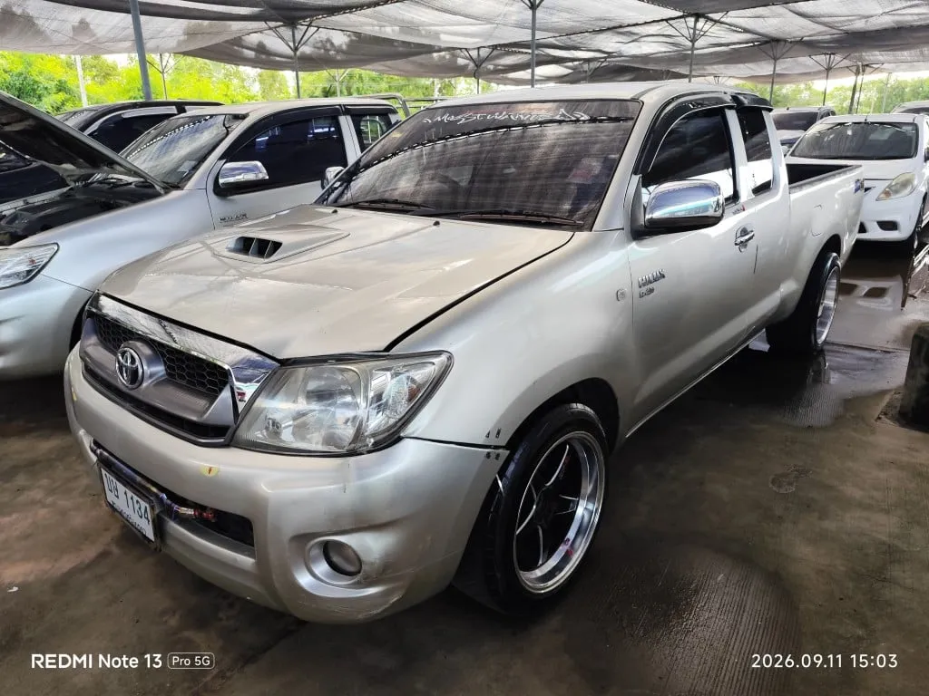 2011 Toyota Hilux Vigo – 6