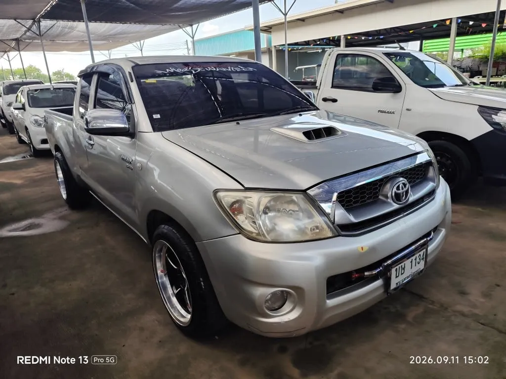 2011 Toyota Hilux Vigo – 2