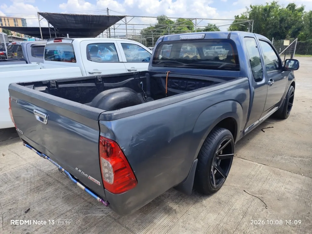 2010 Isuzu D-Max – 3