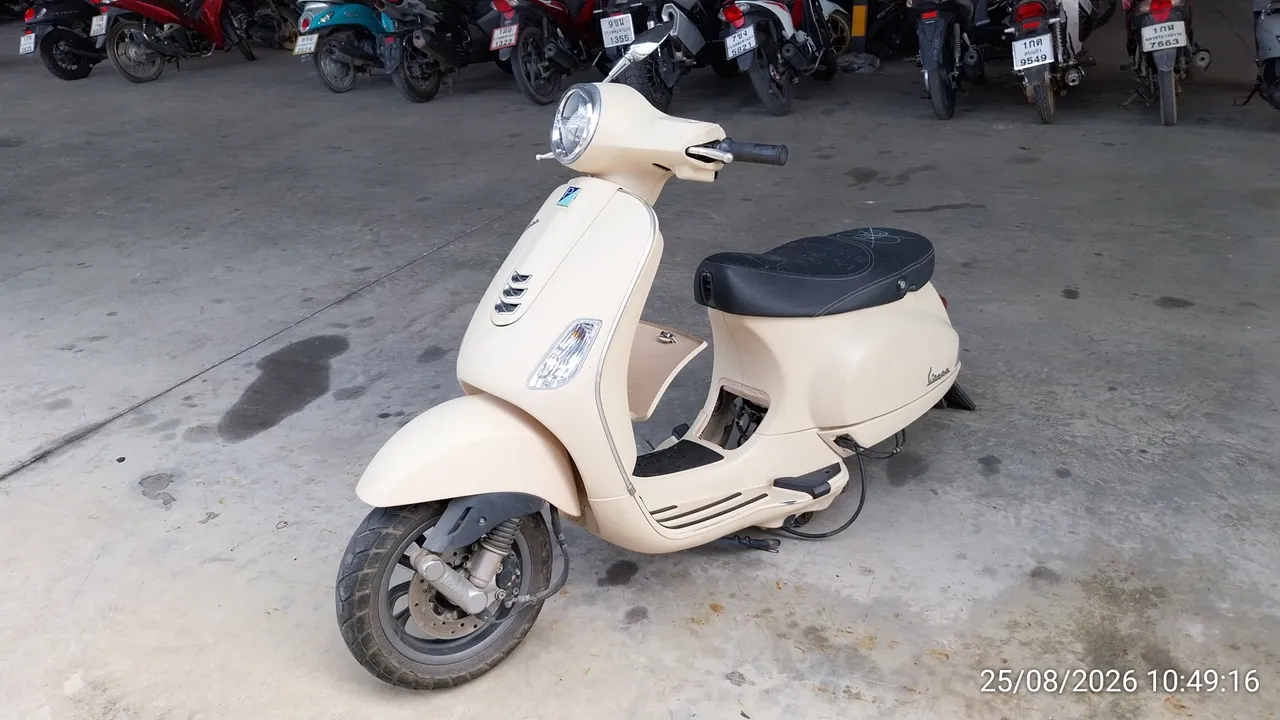 2022 Vespa LX – 8