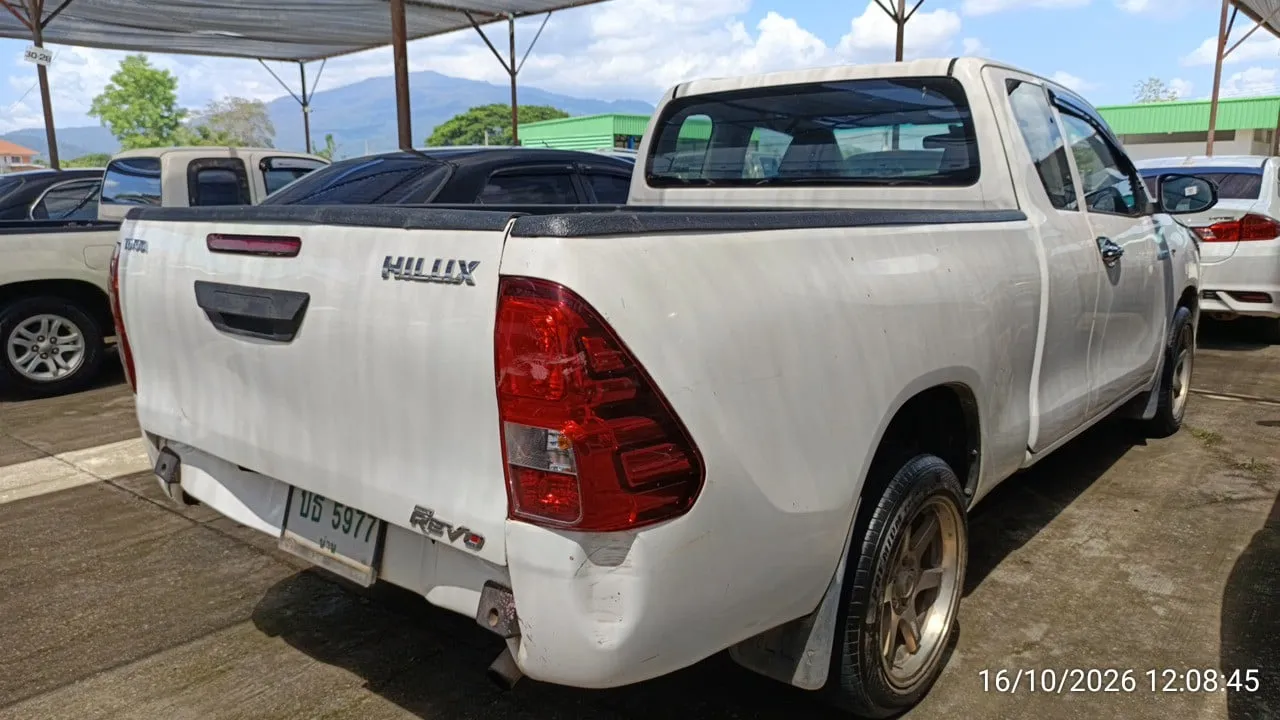 2017 Toyota Hilux Revo – 5