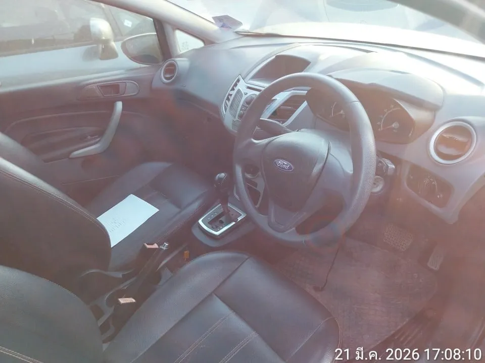 2012 Ford Fiesta – 7