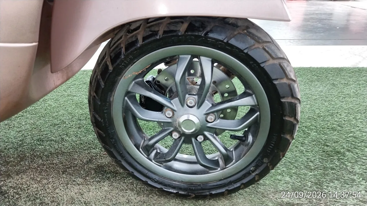 2023 Vespa LX – 10