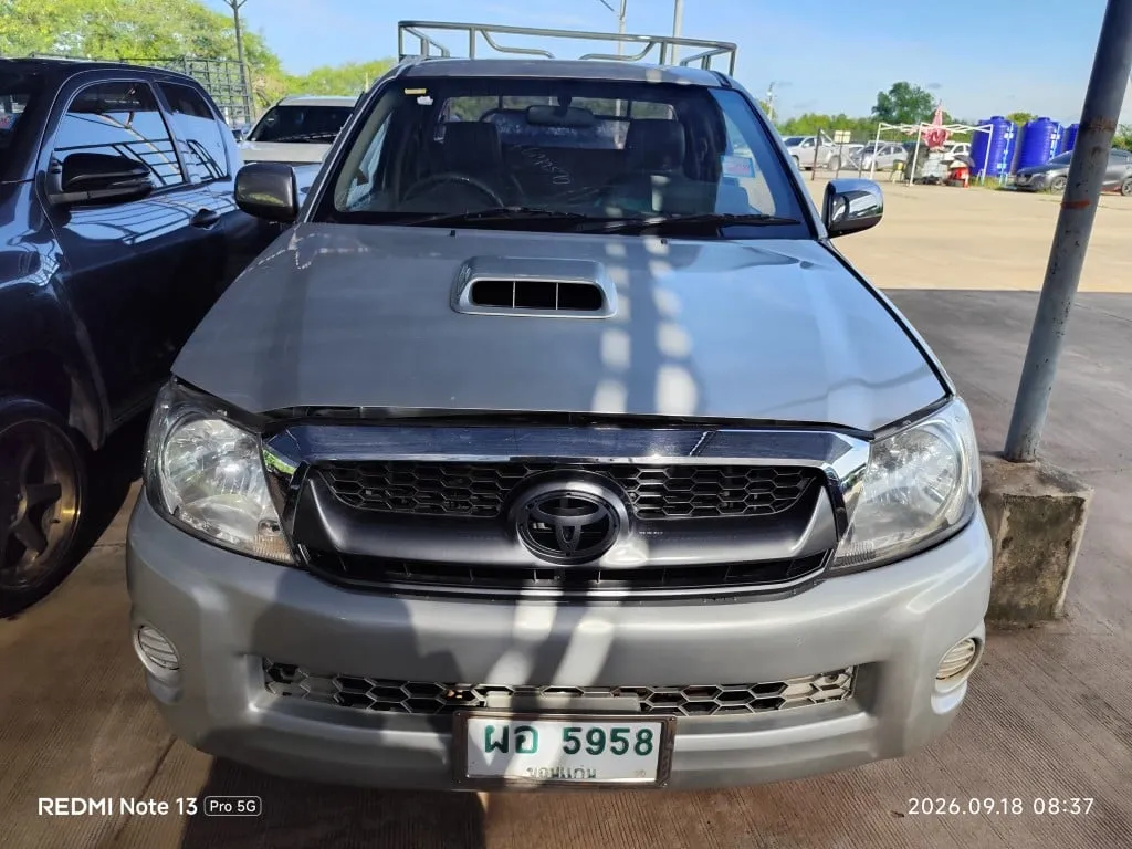 2010 Toyota Hilux Vigo – 1