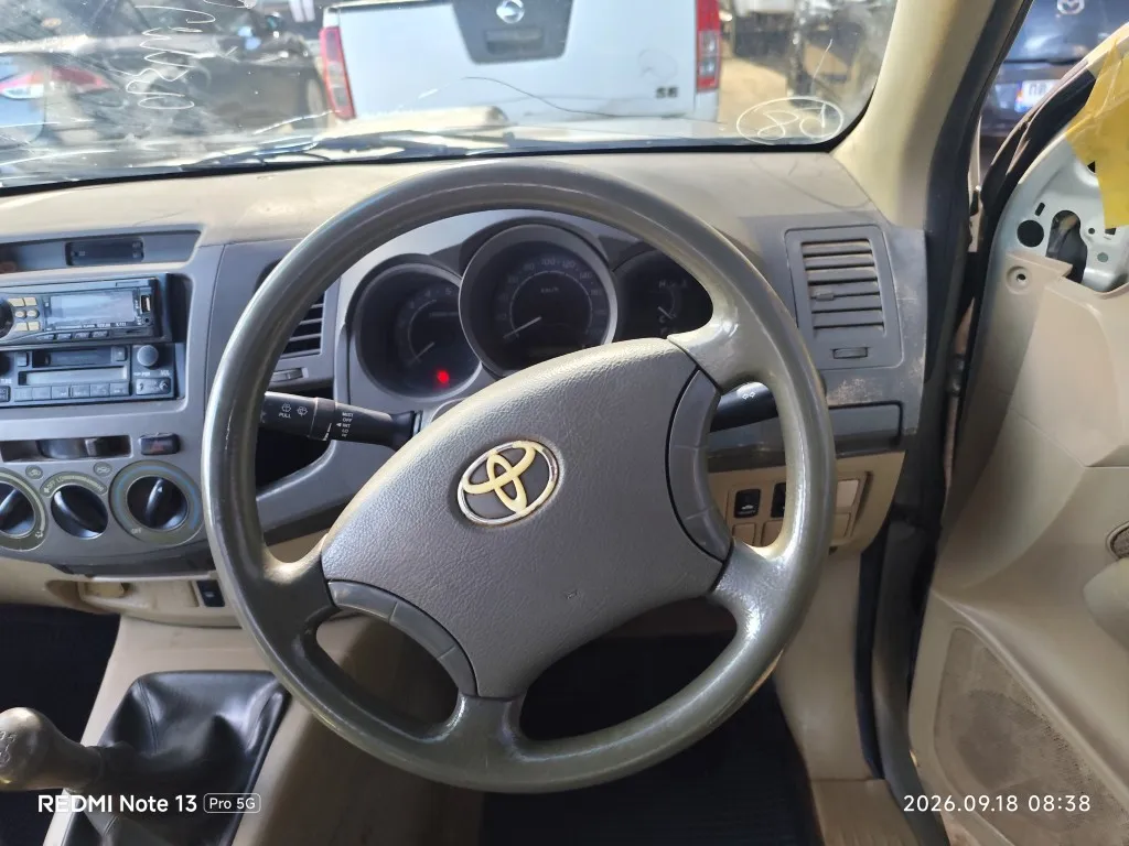 2010 Toyota Hilux Vigo – 11