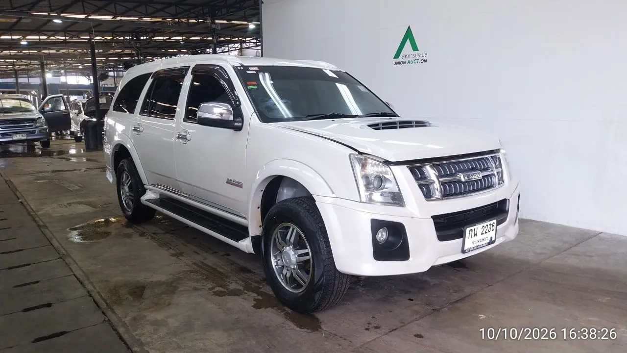 2012 Isuzu MU-7 – 2
