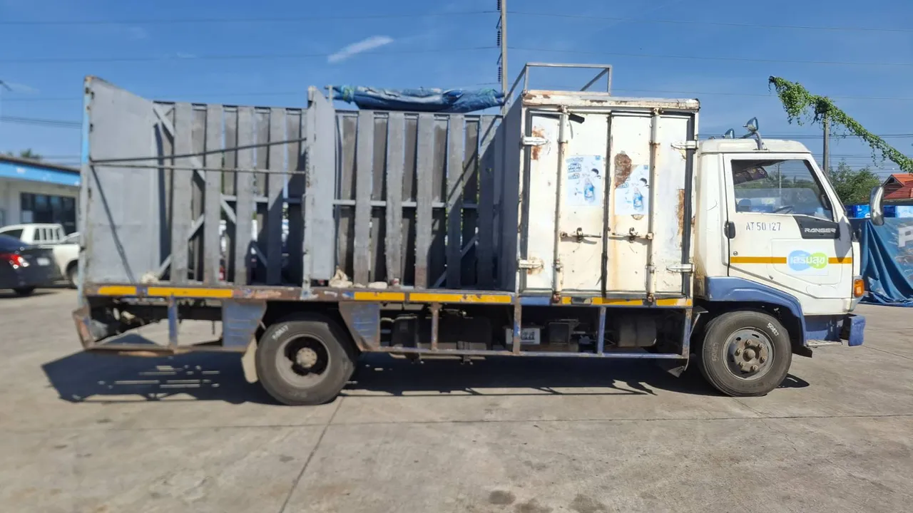 1996 Hino 6 Wheels – 4