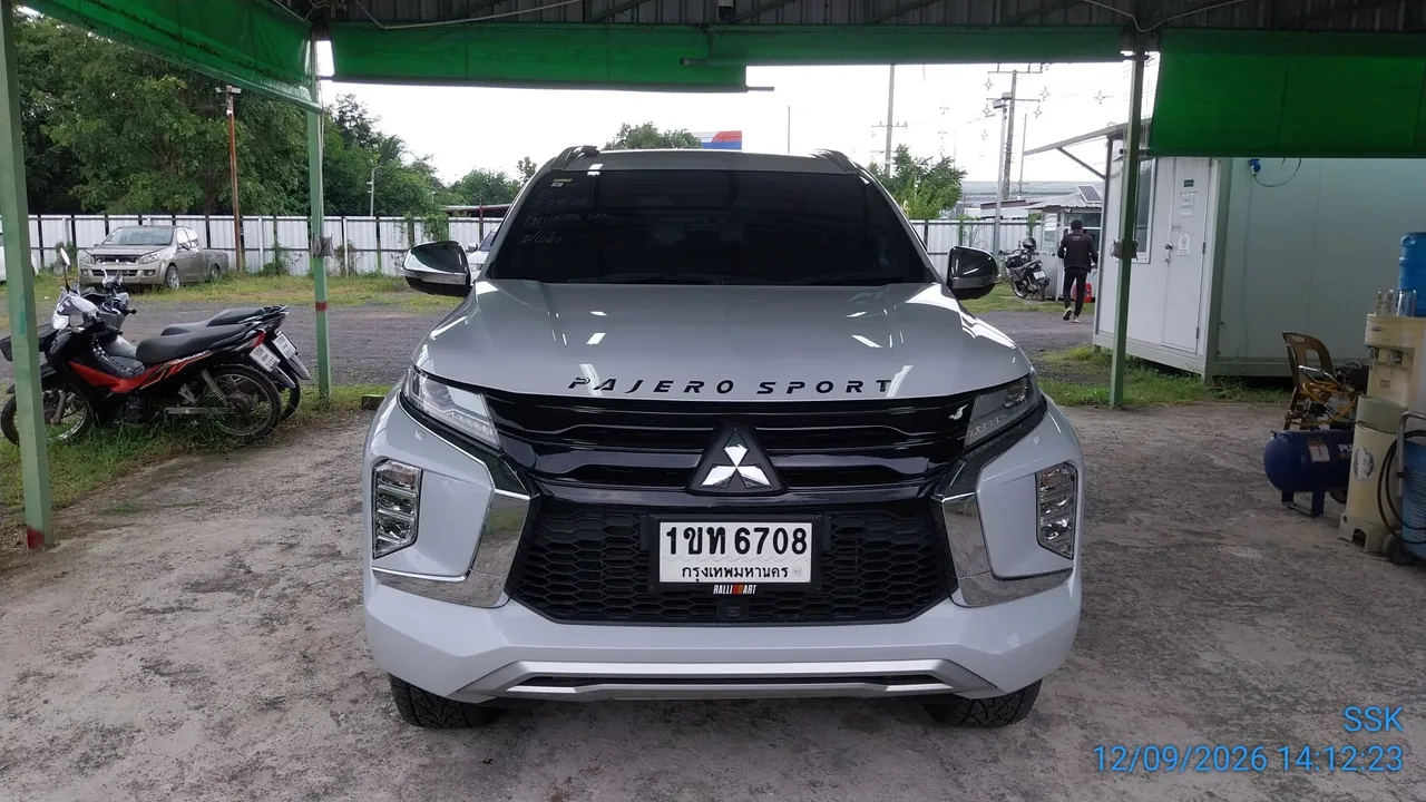 2020 Mitsubishi Pajero Sport – 1