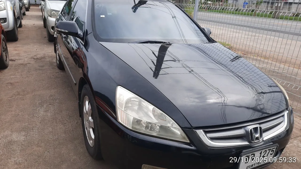2005 Honda Accord – 1