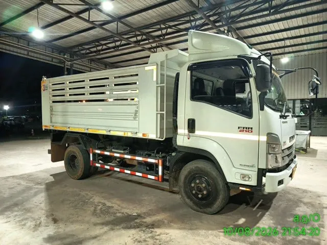 2025 Isuzu FRR – 8