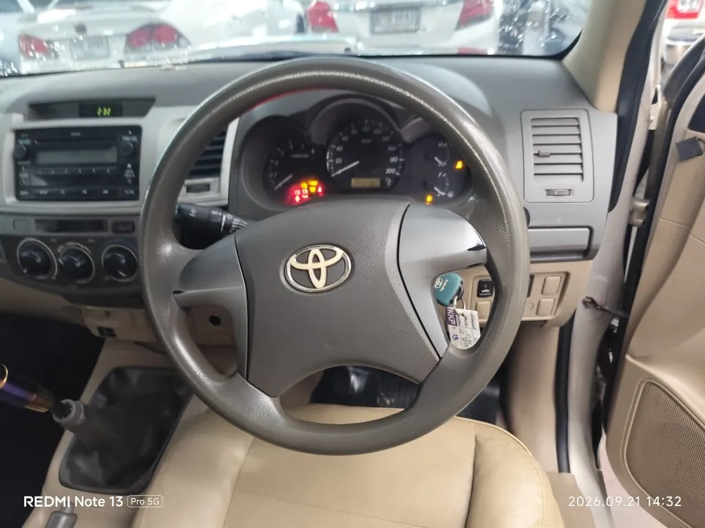 2012 Toyota Hilux Vigo – 11