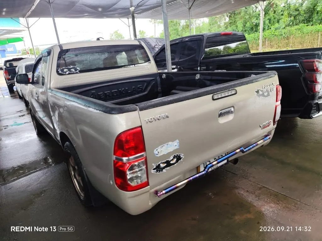 2012 Toyota Hilux Vigo – 5