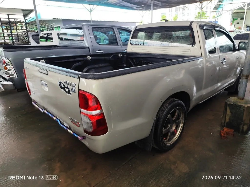 2012 Toyota Hilux Vigo – 3